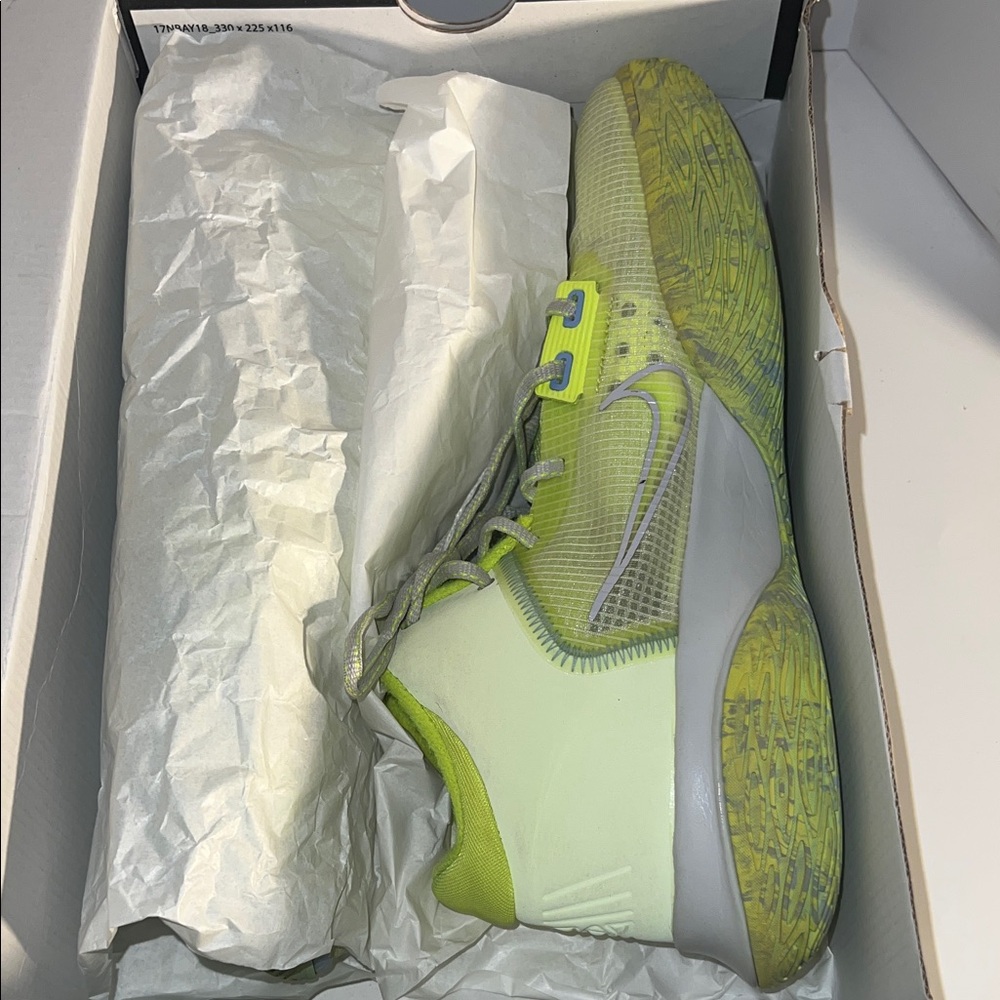 Nike Men's Lime Green Athletic Shoes